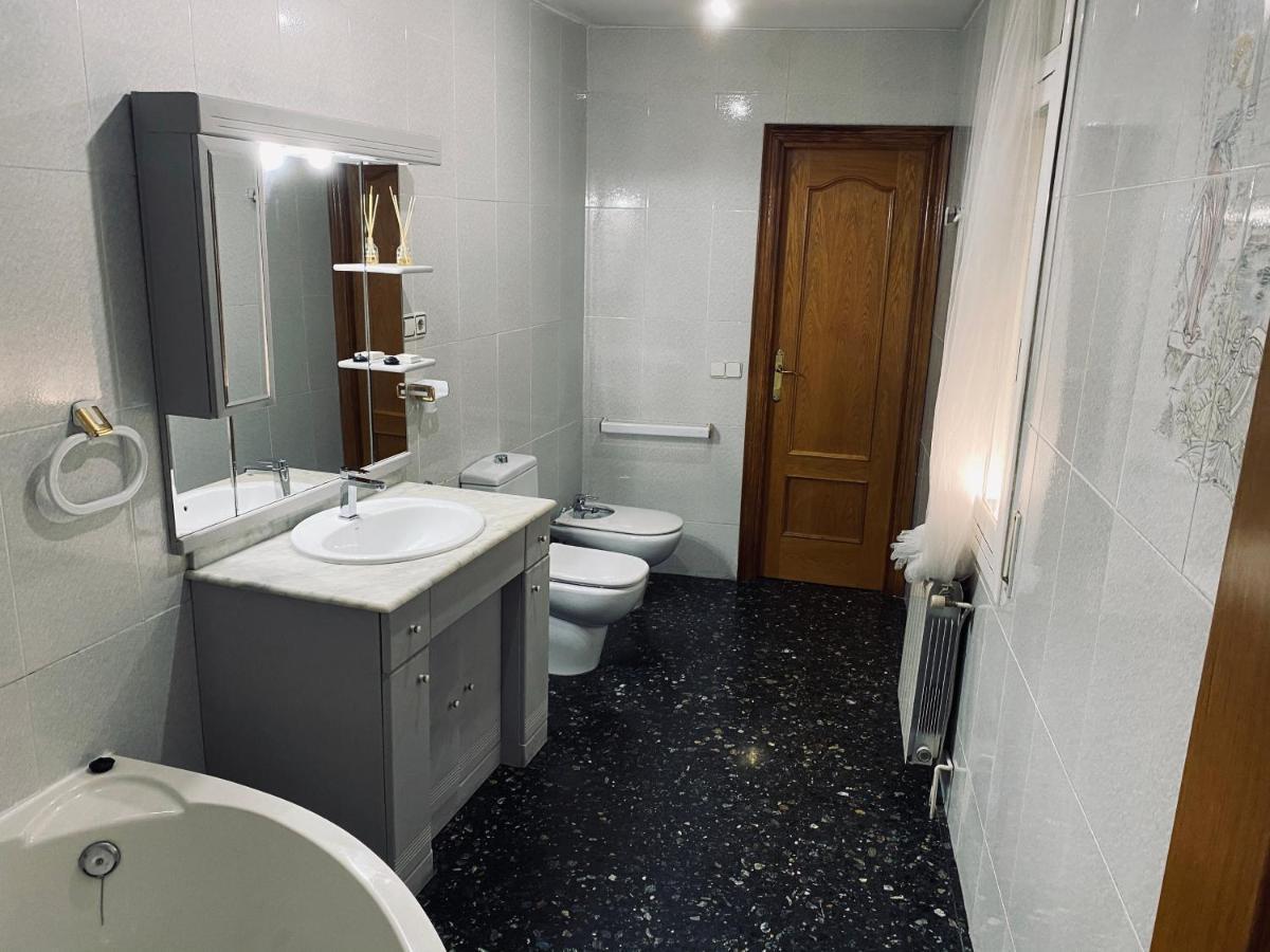 Habitaciones Dakar Rubí Exteriér fotografie